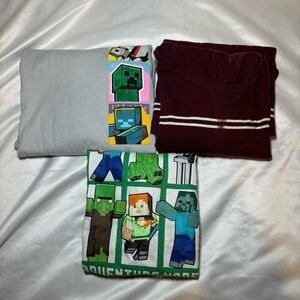 Youth boys bundle 2 long sleeve 1 short Size 8 /youth small 2 Minecraft 1 hooded